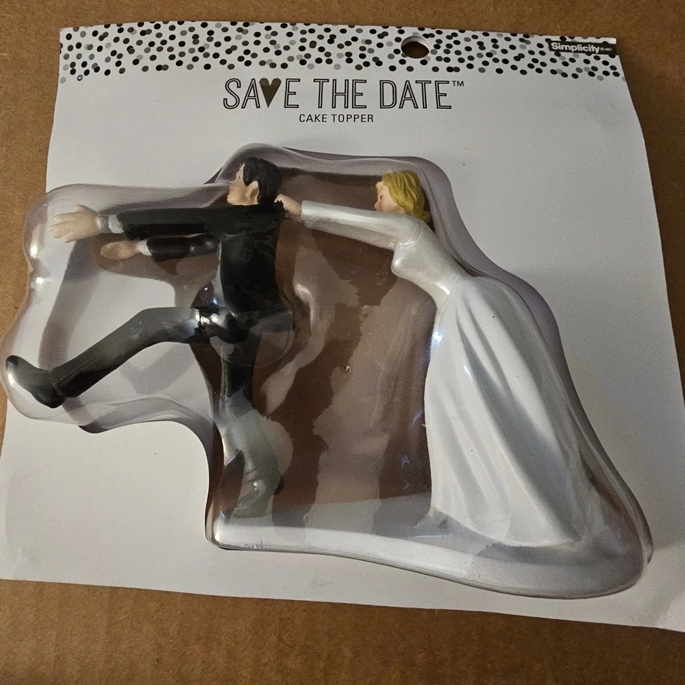 Simplicity Save the Date Funny Runaway Groom Wedding Cake Topper NEW